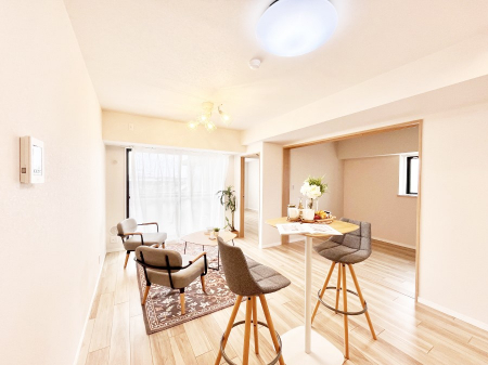 ���r���O�@�������������͋C�̂k�c�j�͉Ƒ��݂�Ȃ̉��K���