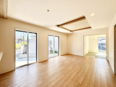 ���̑����ρ@�Ƒ������R�ƏW�܂�e���̃X�y�[�X�ɂȂ肻���@