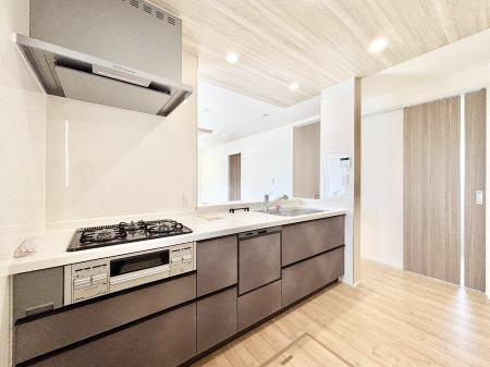 �L�b�`���@���������Ȃ���ł����Ƒ��Ƃ̉�b���y���߂�ΖʃL�b�`���@