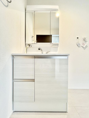 ���ʑ�E���ʏ��@�傫�����₷���O�ʋ��Ő�����������ʑ�́A�g�����Ȃ݃`�F�b�N�┧�̂������ɂ������߂ł��B 