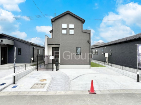 ���n�O�ώʐ^�@�������ꂽ�O�ρA�㎿�ȏZ��Ԃ��L���鎺���͉i�����S���ĉ߂�����Z���ł��B 