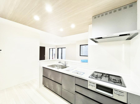 �L�b�`���@���������Ȃ��炲�Ƒ��Ƃ̉�b���y���߂�ΖʃJ�E���^�[�L�b�`��