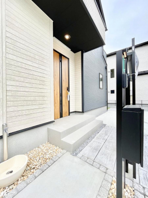 ���ց@��؂ȉƑ��A���q���o�}���錺�ցB