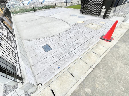 �@�����Ɍ������Ȃ����ԃX�y�[�X�B