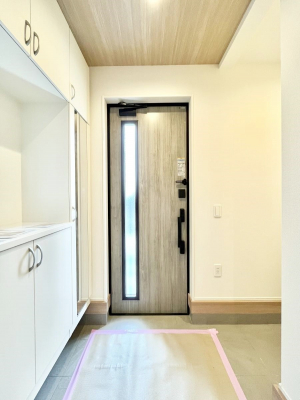 ���ց@�K���X�X���b�g�̓��������փh�A�������Ɍ���͂��Ă���܂�