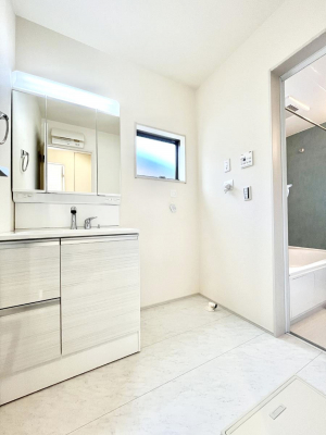 ���̑��@�������̂�����K��Ԃł��B�����̐g�x�x���C�����ǂ����g�������܂��B 