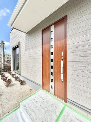 ���ց@��؂ȉƑ��A���q���o�}���錺�ցB