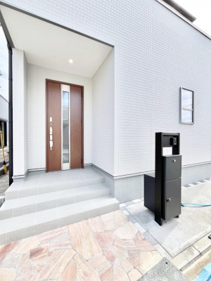 ���ց@��؂ȉƑ��A���q���o�}���錺�ցB