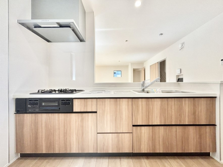 �L�b�`���@�������������I�ɁA�y�����I�V�X�e���L�b�`��  