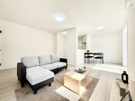 ���r���O�@�i�`�������e�C�X�g�̗D�����_�炩���F�g���̃t���[�����O���f�G�ȃ��r���O�ł��ˁB