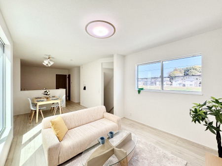 ���r���O�@�Ƒ��c���̎��Ԃ����������Ȃ��났�̃��r���O�_�C�j���O�B   �@