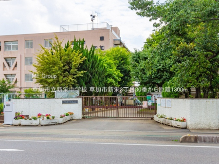 ���ӊ��@���w�Z 1300m �����s���V�h���w�Z