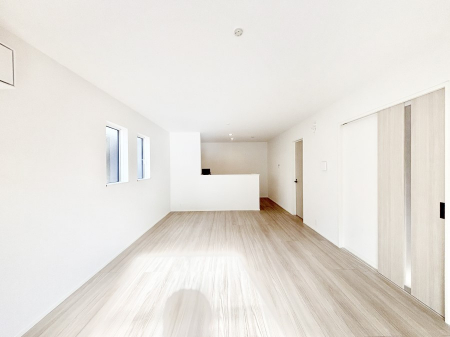 ���r���O�@�Ƒ��c���̎��Ԃ����������Ȃ��났�̃��r���O�_�C�j���O�B   