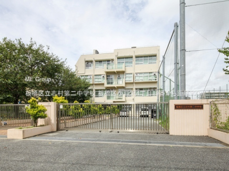 ���ӊ��@���w�Z 900m ���旧�u����񒆊w�Z