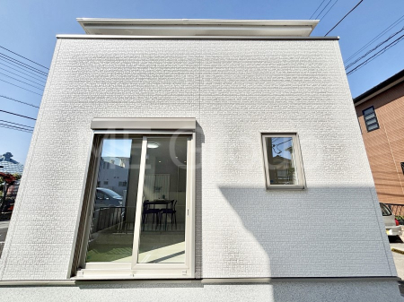 ���n�O�ώʐ^�@�������ꂽ�O�ρA�㎿�ȏZ��Ԃ��L���鎺���͉i�����S���ĉ߂�����Z���ł��B 