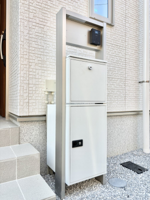 ���̑��@�\�D�E�C���^�[�z���E�|�X�g�E��z�a�n�w���ЂƂɏW��B�G���g�����X�ɂȂ��ރV���v���f�U�C���B