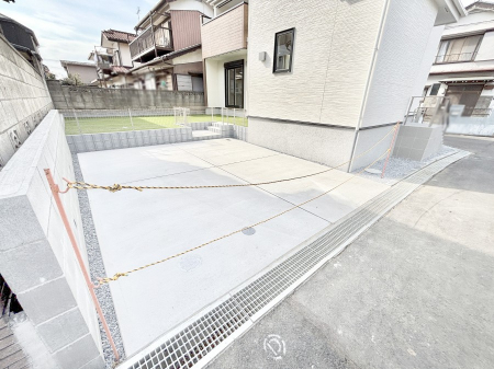 �@�����Ɍ������Ȃ����ԃX�y�[�X�B