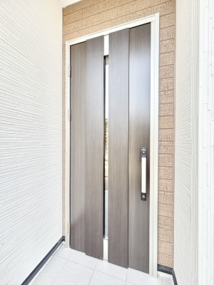 ���ց@��؂ȉƑ��A���q���o�}���錺�ցB