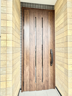 ���ց@��؂ȉƑ��A���q���o�}���錺�ցB