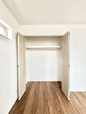 ���[�@�m���̃N���[�[�b�g�B���s��������̂Ō���̈ߗނ�����������܂�܂��B