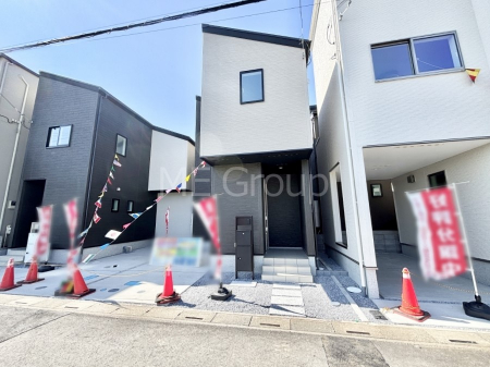 ���n�O�ώʐ^�@�������ꂽ�O�ρA�㎿�ȏZ��Ԃ��L���鎺���͉i�����S���ĉ߂�����Z���ł��B 