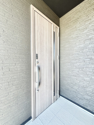 ���ց@�Z�܂��̊�����o����A���փh�A�B 