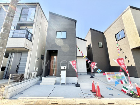 ���n�O�ώʐ^�@�������ꂽ�O�ρA�㎿�ȏZ��Ԃ��L���鎺���͉i�����S���ĉ߂�����Z���ł��B 