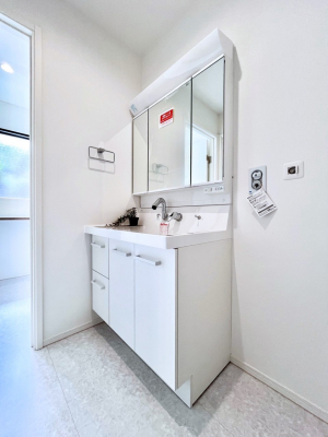 ���̑��@�������̂�����K��Ԃł��B�����̐g�x�x���C�����ǂ����g�������܂��B 