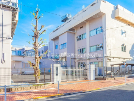 ���ӊ��@���w�Z 370m ���旧���䒆�w�Z