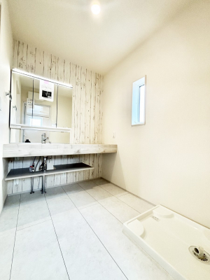 ���ʑ�E���ʏ��@�������̂�����K��Ԃł��B�����̐g�x�x���C�����ǂ����g�������܂��B 