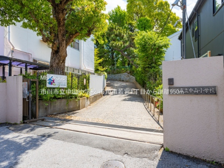 ���ӊ��@���w�Z 950m �s��s�����R���w�Z