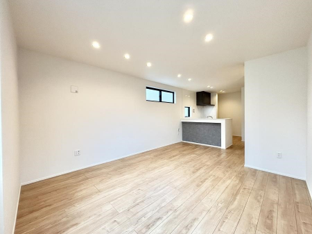 ���r���O�@�Ƒ��c���̎��Ԃ����������Ȃ��났�̃��r���O�_�C�j���O�B   