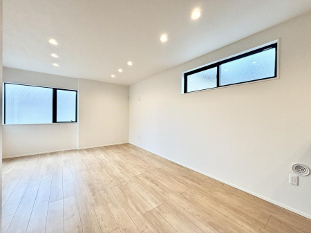 ���̑����ρ@���邢�z���������A�����̕��͋C�ɖ��������_�C�j���O�B   