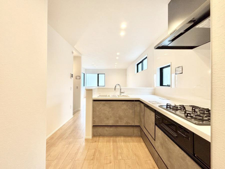 �L�b�`���@L���^���Ɨ�������X�y�[�X���L�X�Ǝg���܂��B�R���p�N�g�ɓ����Ă��������N���N�B  