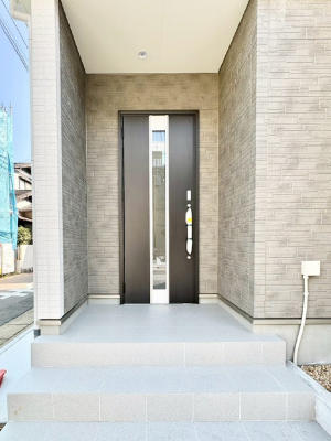 ���ց@��؂ȉƑ��A���q���o�}���錺�ցB