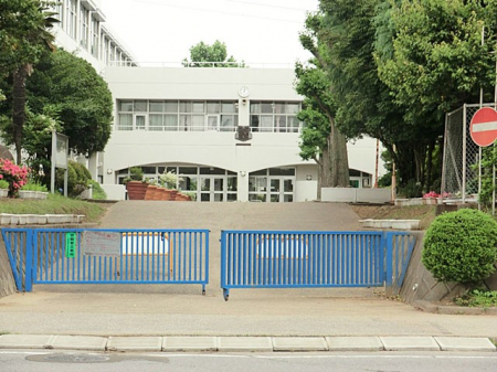 ���ӊ��@���w�Z 240m ���s����ÃP�u���w�Z