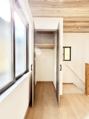 ���̑����ρ@���r���O���[�B�����Ɏ��[������ƕ����W�܂�LDK���X�b�L���Еt�������ł��ˁB  