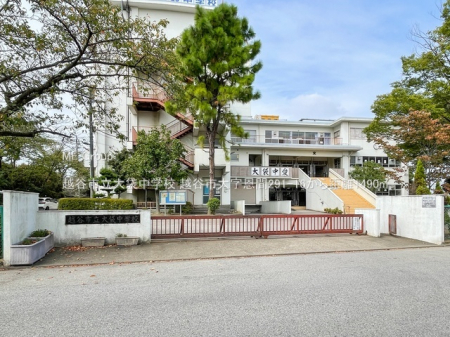 ���ӊ��@���w�Z 1490m �z�J�s����ܒ��w�Z