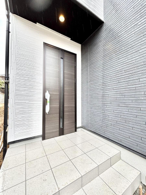 ���ց@��؂ȉƑ��A���q���o�}���錺�ցB