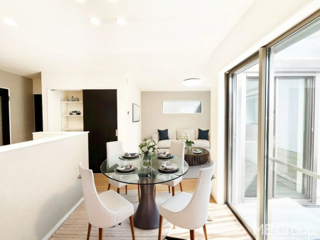 ���r���O�@�������������͋C�̂k�c�j�͉Ƒ��݂�Ȃ̉��K��ԁ��Ƌ��CG�ł�