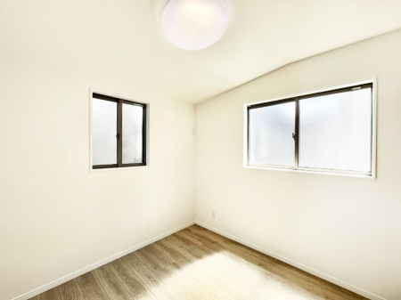 �Q���@�g���₷���`�Ńx�b�g��Ƌ�̒u�����ɂ����邱�Ƃ�����܂���B   