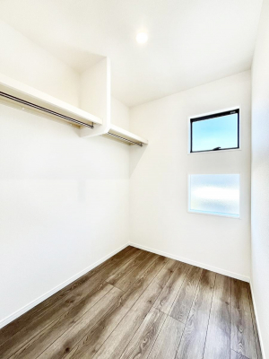 ���̑��@�ߗނ��n���K�[�Ɋ|�����܂܎��[�ł���WIC�B�ߗނ̐������ڂ����₷���ĕ֗��ł��I