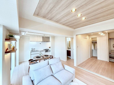 ���r���O�@�Ƒ��ꏏ�ɂ��H�����y���݂����Ȃ�L�X���r���O�_�C�j���O