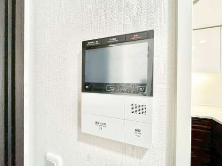 ���̑����ρ@TV���j�^�[�t�C���^�[�t�H�����t���Ă��ăZ�L�����e�B�[��  