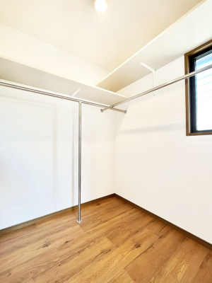 ���[�@�����Ղ�̎��[�X�y�[�X�ł��ł��Z��Ԃ��X�b�L���ۂĂ���