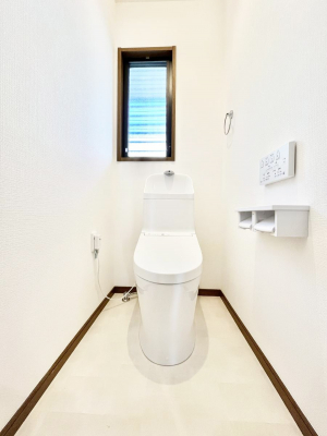 �g�C���@�g�C����1�K��2�K���ꂼ��ɔz�u����Ă��ĂƂĂ��֗��ł��B 