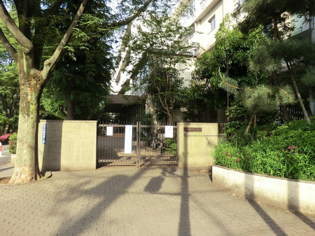 ���ӊ��@���w�Z 710m ���旧����ꒆ�w�Z