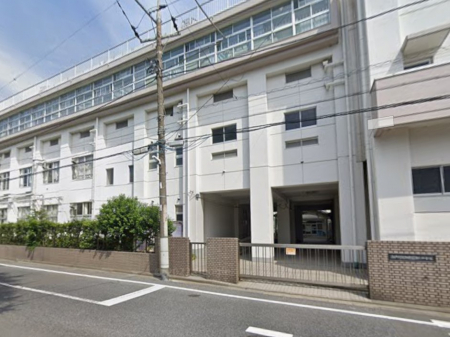 ���ӊ��@���w�Z 400m �]�ː�旧�����O���w�Z