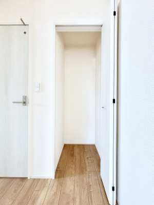 ���̑����ρ@�L�����[�B�|�������G�߂̏��������[���邱�Ƃ��ł��܂��B