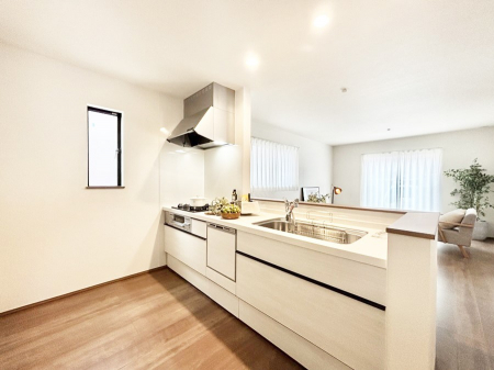 �L�b�`���@���������Ȃ���ł����Ƒ��Ƃ̉�b���y���߂�ΖʃL�b�`��